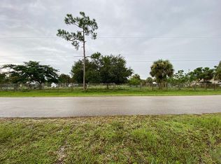 2820 10th Ave SE, Naples, FL 34117