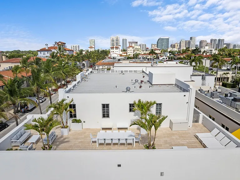 247 Worth Ave #PENTHOUSE — Photo 57
