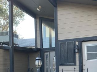 11374 E Elkhorn Ave, Kingsburg, CA 93631