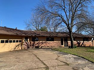 509 E 16th St, Prague, OK 74864