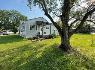 401 Hansen Ave, Ellwood City, PA 16117