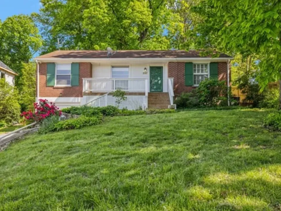 5707 Vine Ridge Dr