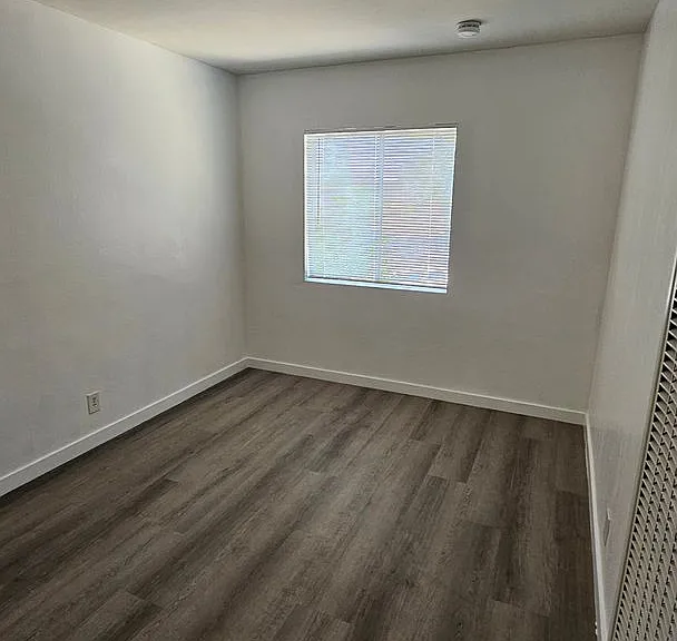 2522 2522 1/2mlancaster Ave — Photo 18