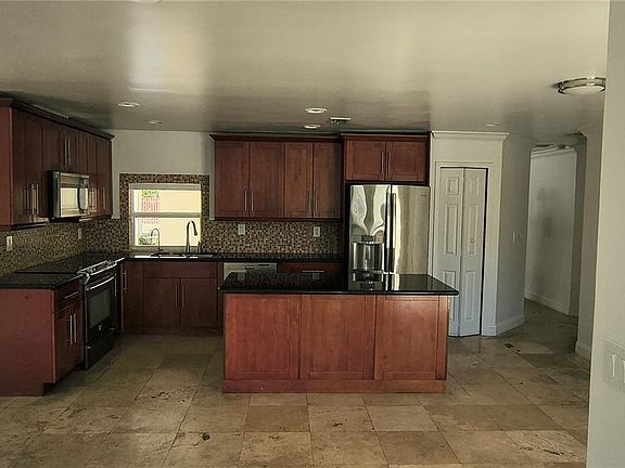 4th image of 4920 SW 156th Pl