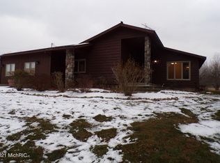 36295 6th Ave, Gobles, MI 49055