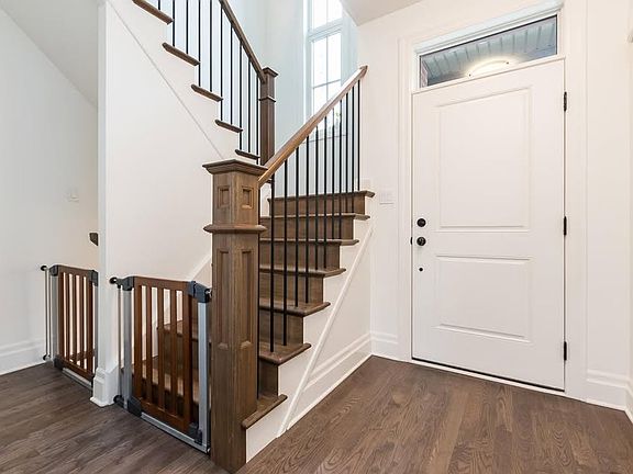 2nd image of 555 Sunningdale Rd E #5
