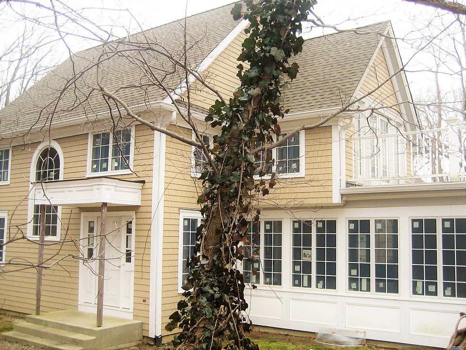 1st image of 31 Thompson Ln