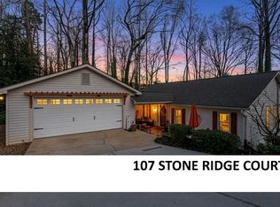 107 Stone Ridge Ct, Greer, SC 29650