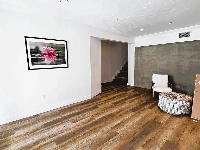 1220 El Camino Real #203 — Photo 31