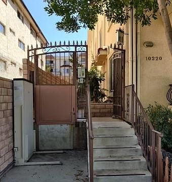 2nd image of 10220 Samoa Ave Unit 106