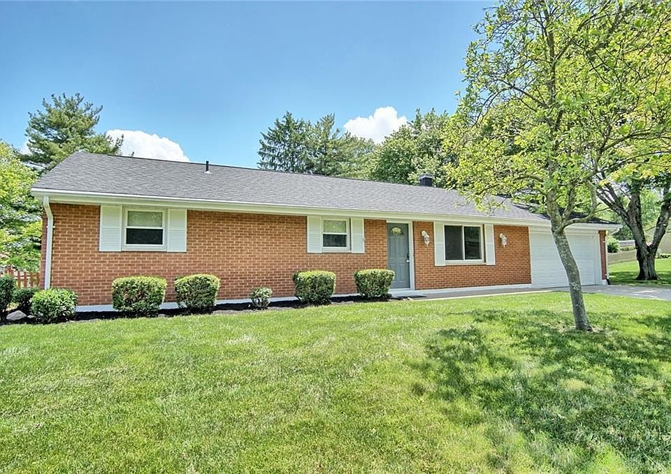1st image of 504 Colonial Dr