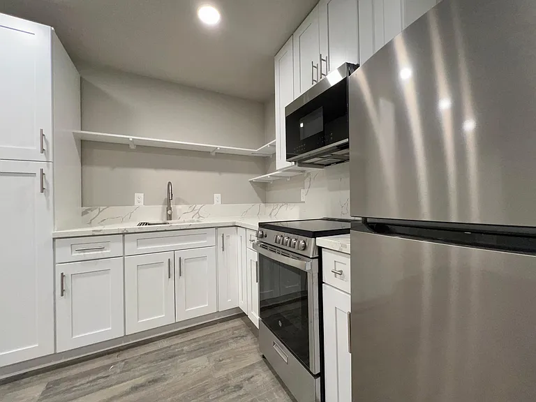 5799 Callister Ave — Photo 5