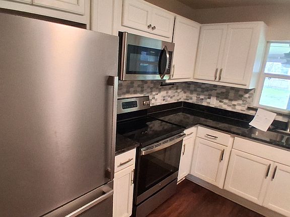 3rd image of 2512 Monroe St