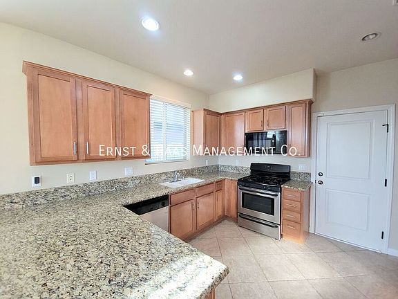 4th image of 1458 W 166th St