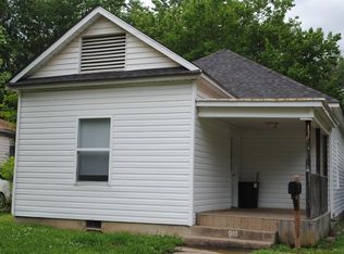 916 W Cottonwood St, Independence, KS 67301