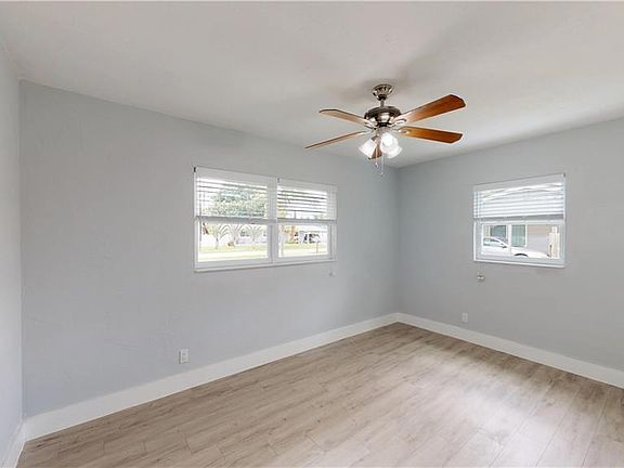 5th image of 1432 Davis Dr