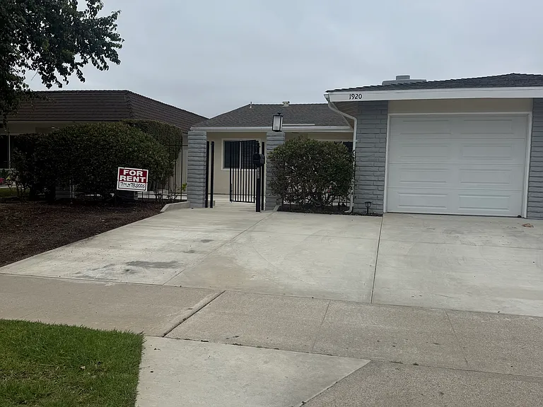 1920 E Kirkwood Ave — Photo 2
