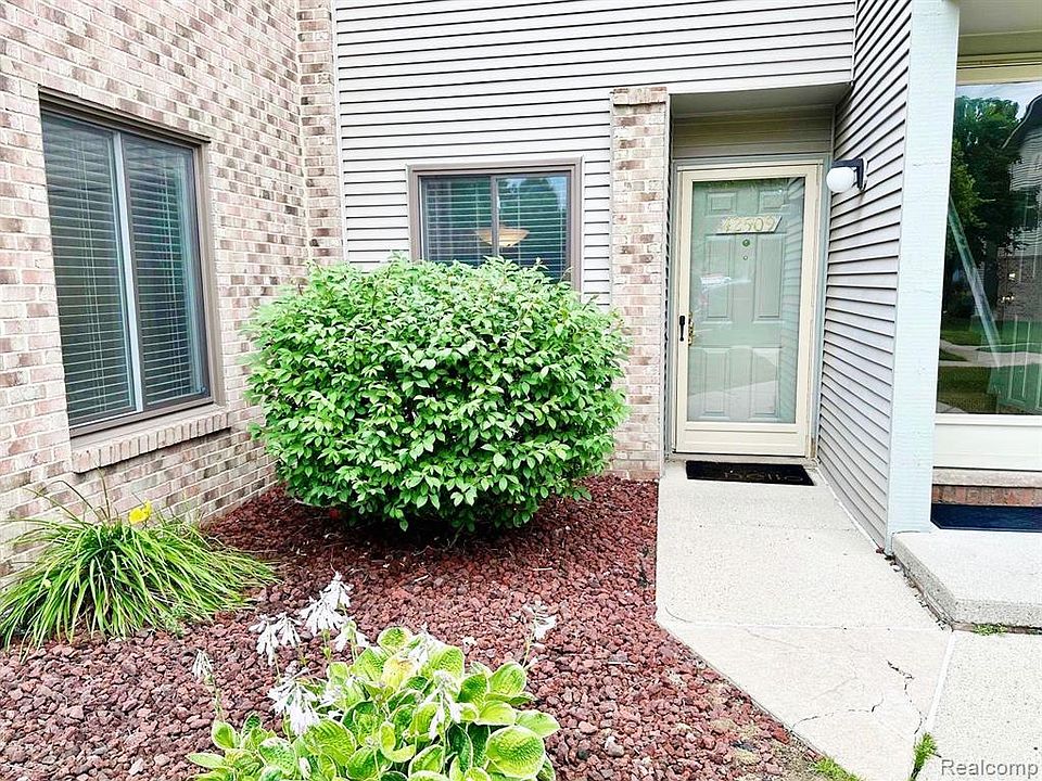 42509 Lilley Pointe Dr, Canton, MI 48187 Zillow