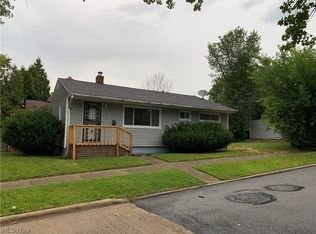 4609 Lee Rd, Cleveland, OH 44128