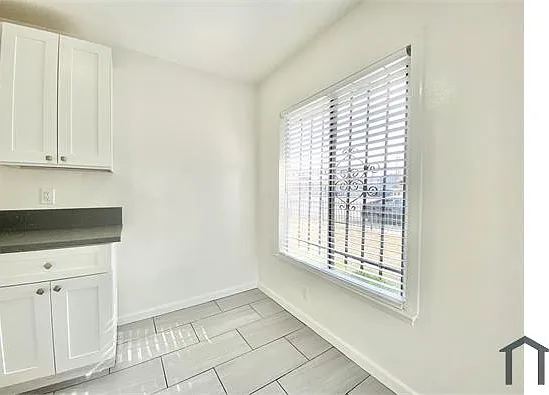11226 S Figueroa St #1 — Photo 7