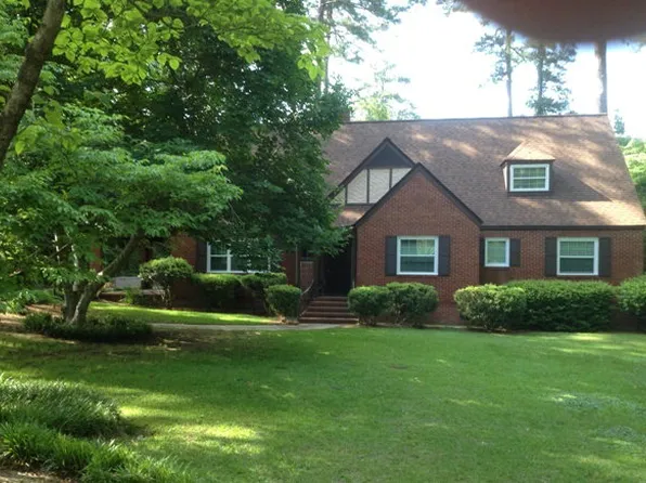 215 Lakeside Dr, Milledgeville, GA 31061