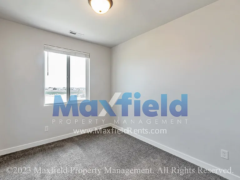 721 W Crystal Creek Rd — Photo 13
