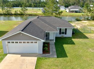 211 Twin Lakes Dr, Baxley, GA 31513