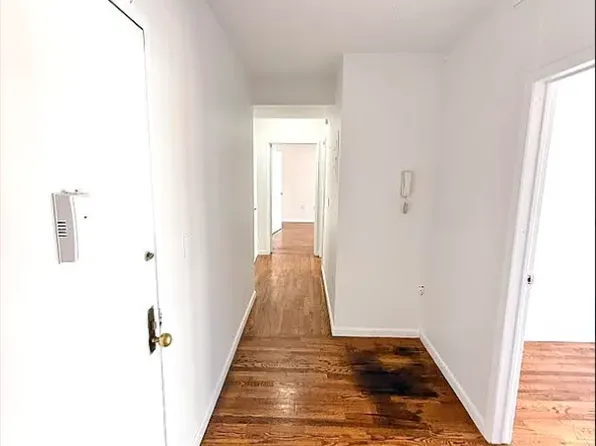 343 West 51st Street image 13 of 16