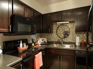 40 Bent Twig Dr APT 24, Lake Saint Louis, MO 63367