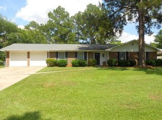 1305 Cambridge Rd, Dothan, AL 36305