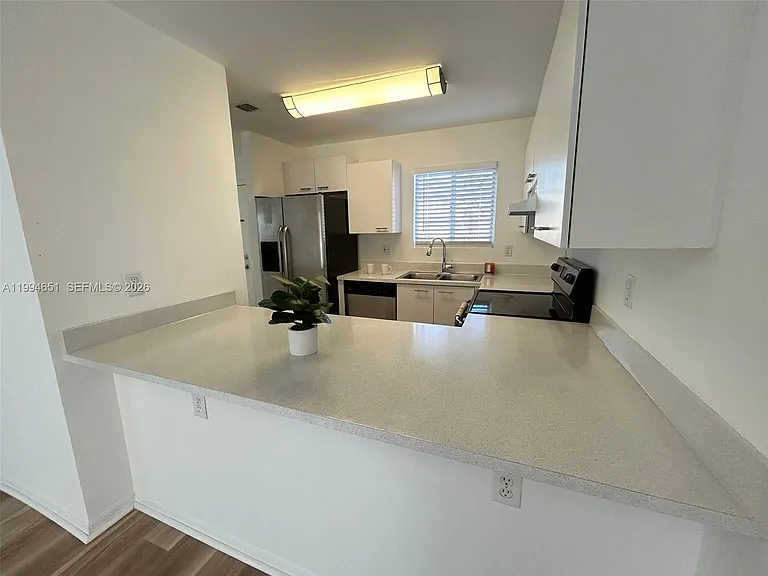 6255 Kendale Lakes Cir #225 — Photo 8