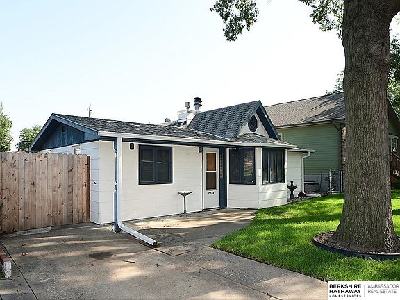 2nd image of 7118 Thurston St