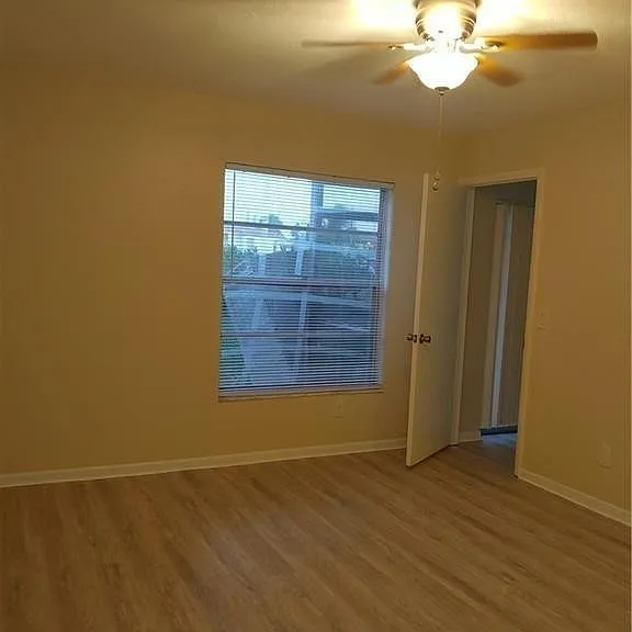 4705 SE 4th Pl #2 — Photo 3