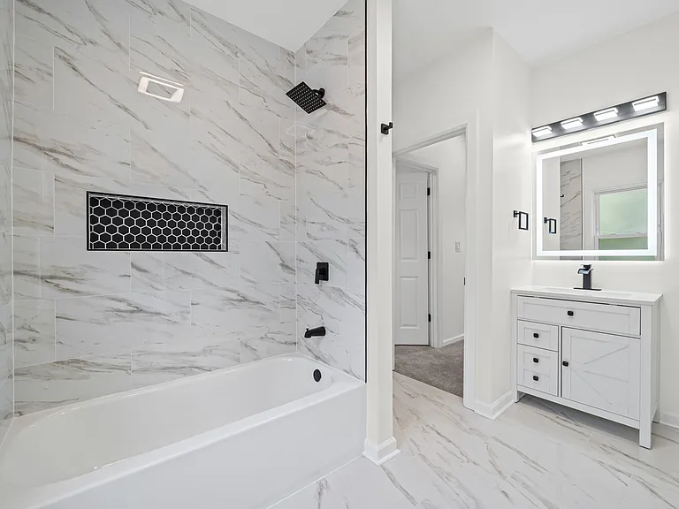 12028 Wade Park Ave — Photo 18