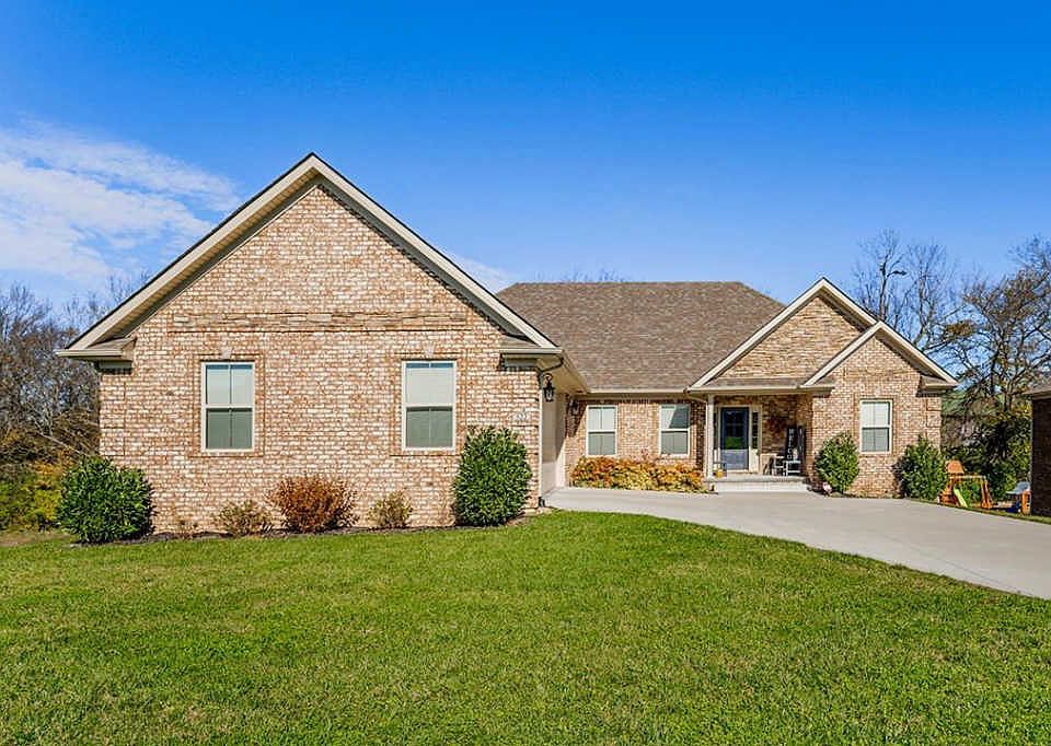 1st image of 522 Breezewood Cir