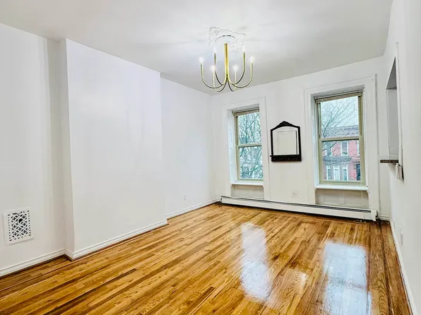 571 Mac Donough Street image 7 of 29