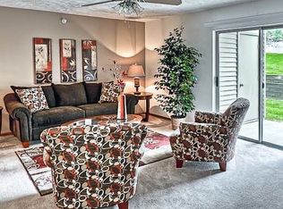 15507 Adams St APT 102, Omaha, NE 68137