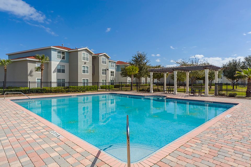 Madelyn Oaks Pool Area with Sundeck