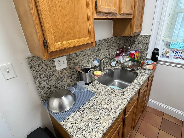 109 Strathmore Rd #18 — Photo 6