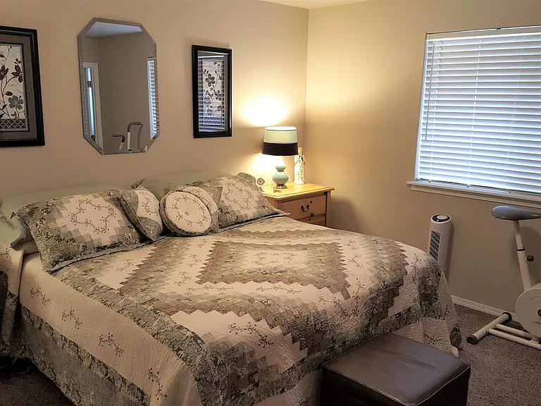 205 NW Meadow Lakes Dr — Photo 14