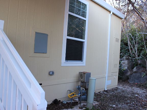 5th image of 1832 Lake View Dr