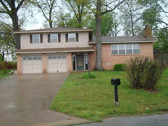 1st image of 116 Valley West Dr
