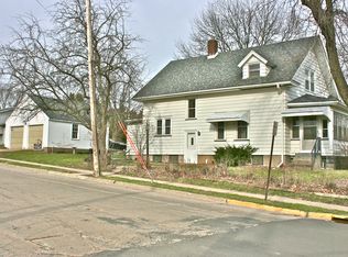 1244 2nd Ave S, Clinton, IA 52732