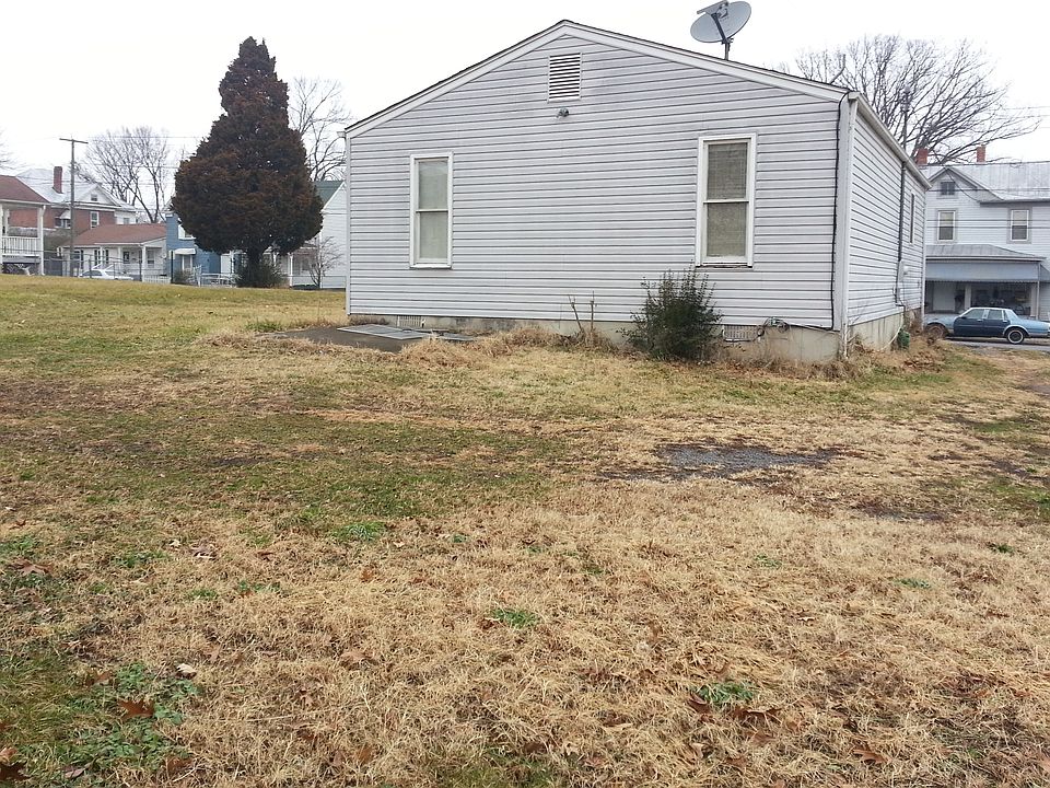 2nd image of 1240 Loudon Ave NW