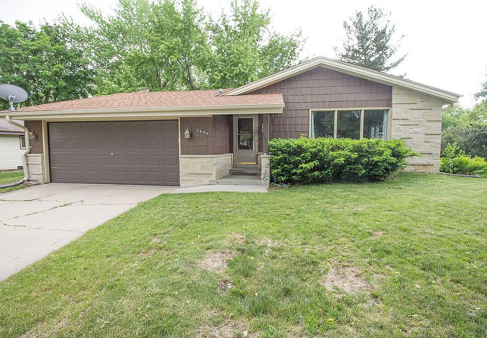 1st image of 2604 N University Dr