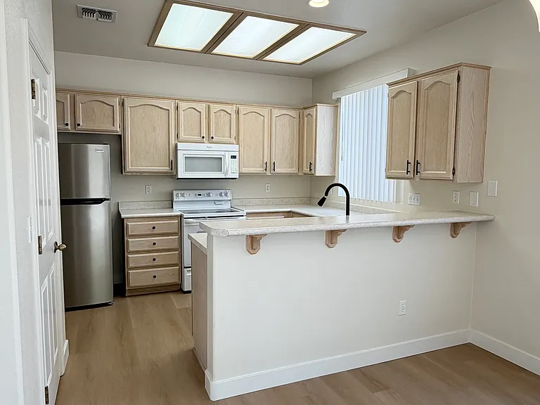 2021 Poppywood Ave — Photo 8