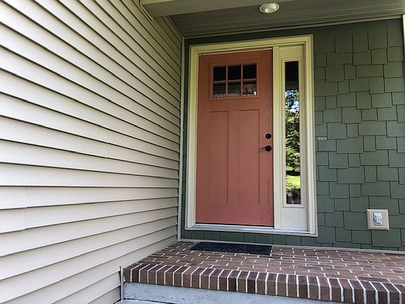 4th image of 589 Woodland Hills Ln