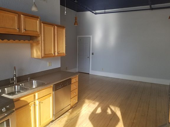 4th image of 77 Court St APT 2