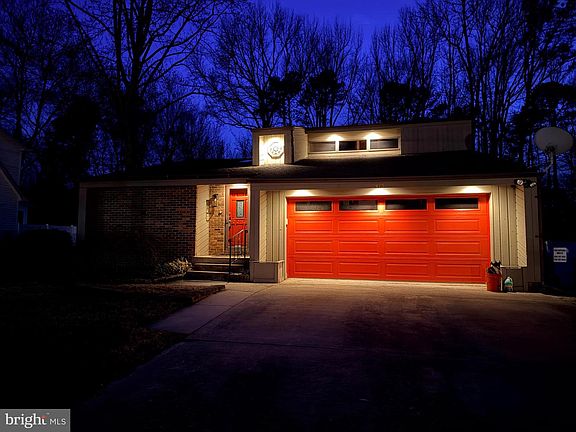 2nd image of 415 Bay City Rd