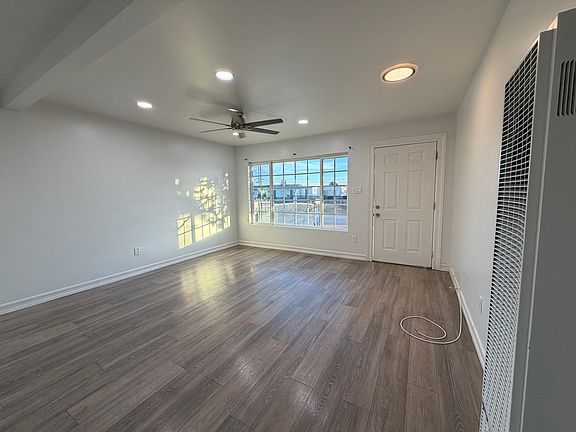 4th image of 4588 Craigie St